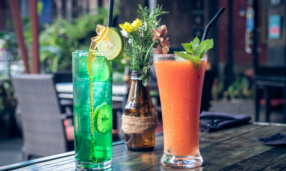 Cucumber Mint Limeade with a Twist 🌱🍓Hydrate, Refresh & Revitalize with Every Sip!